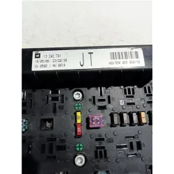 Recambio de caja fusibles/rele para opel astra h berlina (2004) 1.6 referencia OEM IAM 13242781JT  