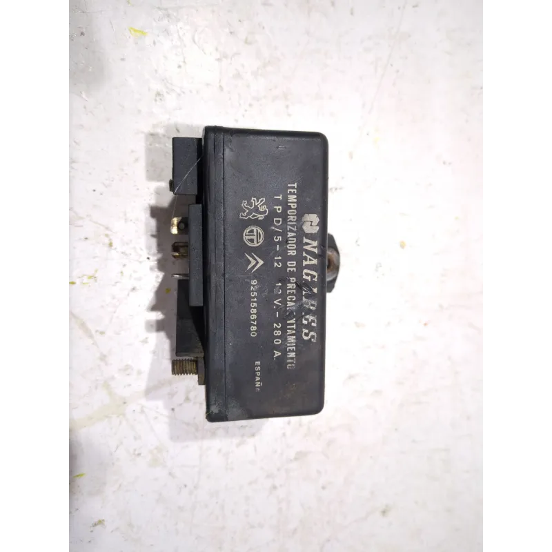 Recambio de caja precalentamiento para citroën c15 furgoneta/monovolumen (vd_) 1.8 d referencia OEM IAM 9251586780  