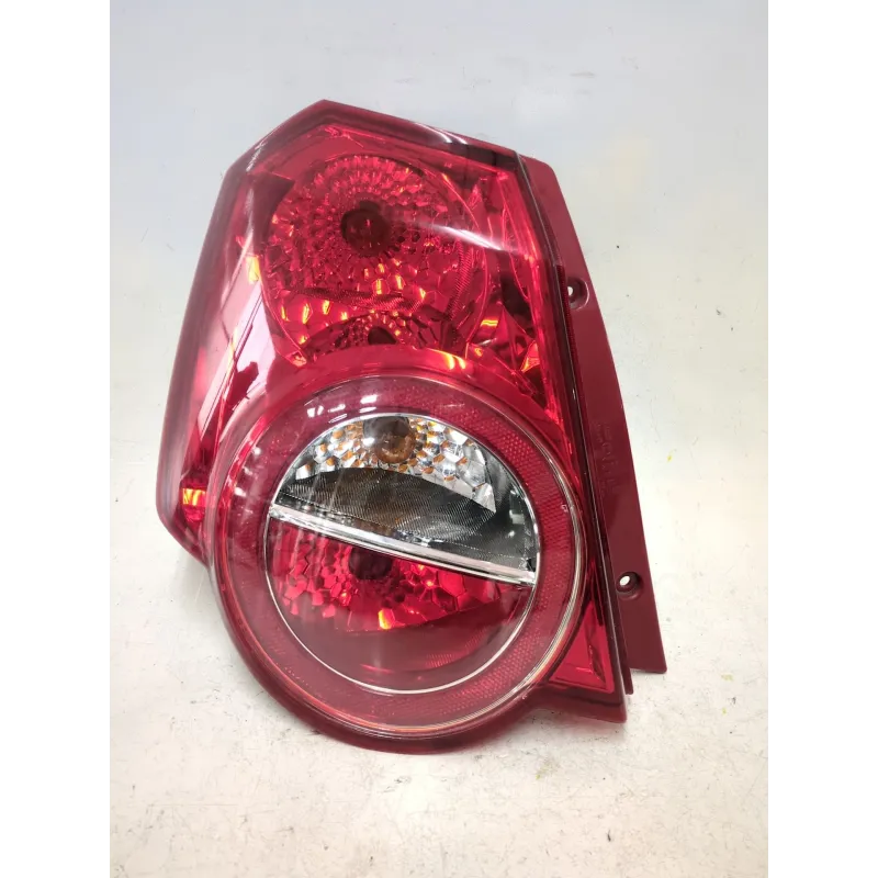 Recambio de piloto trasero izquierdo para chevrolet aveo / kalos hatchback (t250, t255) 1.2 referencia OEM IAM E132707  