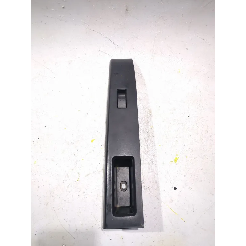 Recambio de botonera puerta delantera derecha para mazda 5 (cr) 2.0 cd (cr19) referencia OEM IAM CC29684L1  