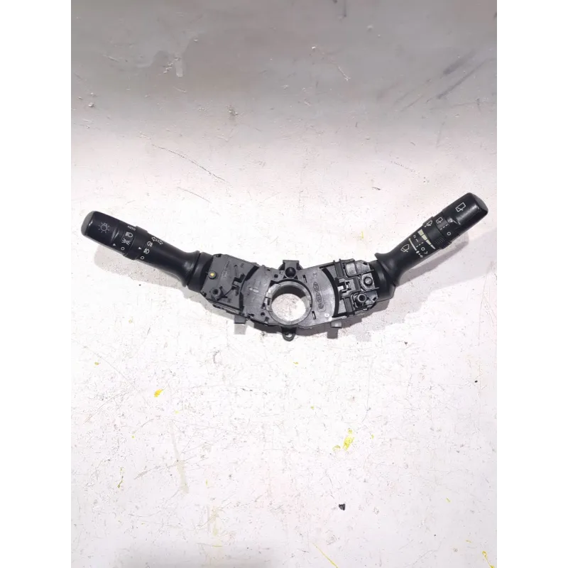 Recambio de mando multifuncion para hyundai i20 (pb)(2009) 1.2 referencia OEM IAM 202008910  