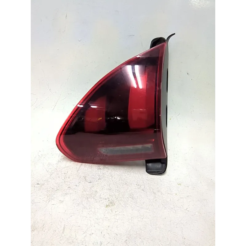Recambio de piloto porton trasero derecho para peugeot 2008 allure blue-hdi fap] referencia OEM IAM 9814855480  
