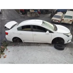 toyota avensis berlina (t25)(2003) del año 2012