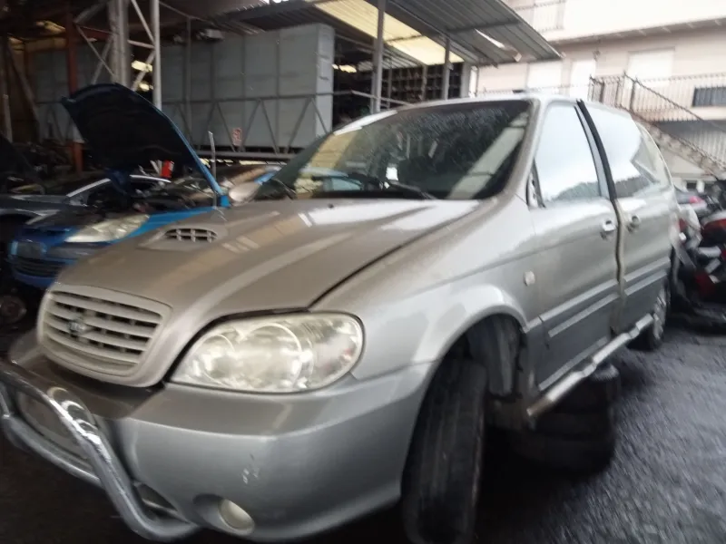 kia carnival ii (gq) del año 2002
