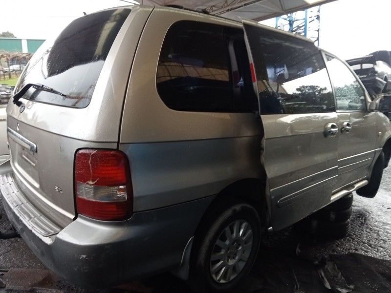 kia carnival ii (gq) del año 2002