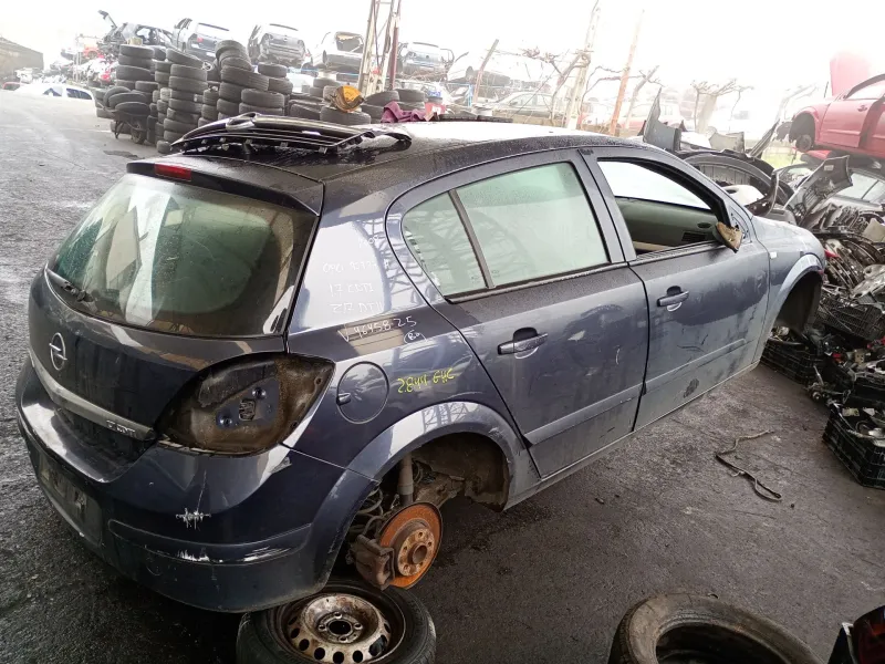 opel astra h (a04) del año 2008