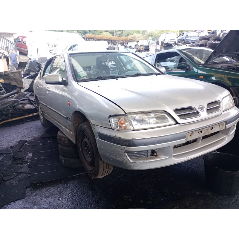 nissan primera (p10) del año 1999