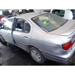 nissan primera (p10) del año 1999