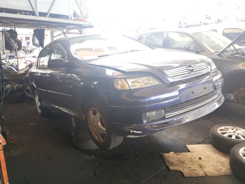 opel astra g hatchback (t98) del año 1999