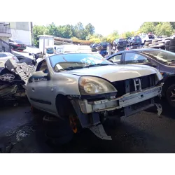 renault clio ii (xbo) del año 2002