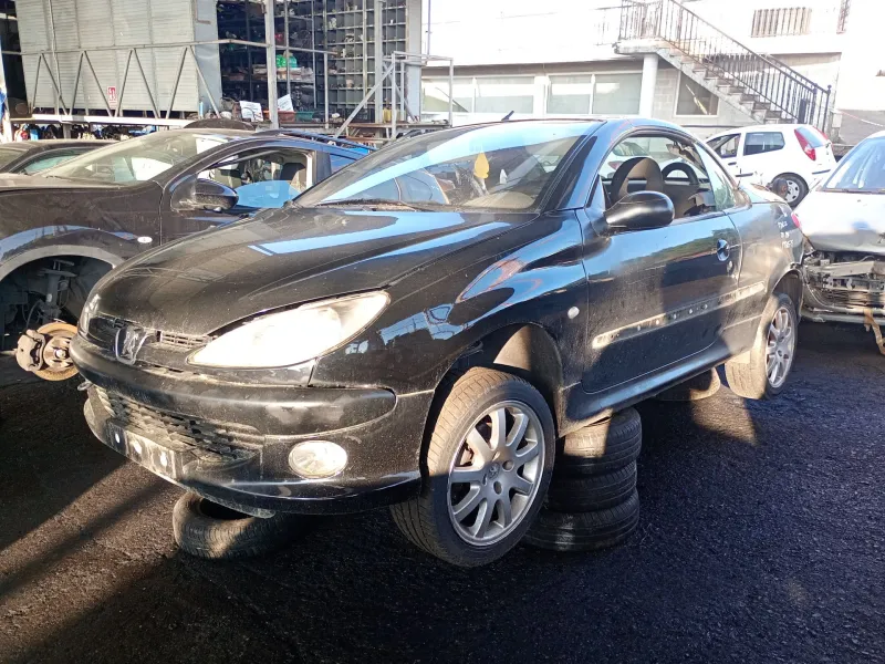 peugeot 206 cc cabrio-coupé (2001) del año 2001