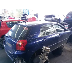 toyota corolla (_e12_) del año 2005
