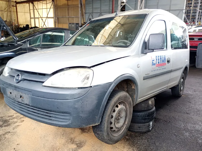 opel combo furgoneta/monovolumen del año 2004