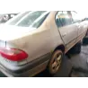 toyota avensis (_t22_) del año 2000