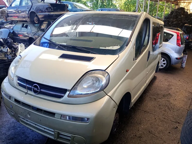 opel vivaro a furgoneta (x83) del año 2006
