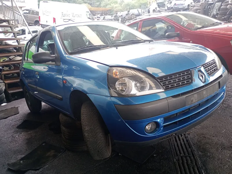 renault clio ii fase i (b/cb0)(1998) del año 2002