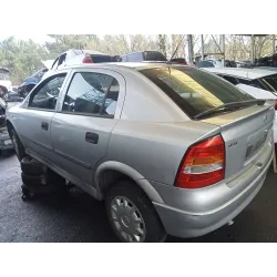 opel astra g berlina (1998) del año 1999