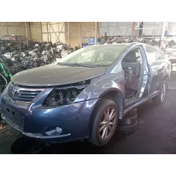 toyota avensis (_t25_) del año 2010