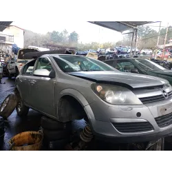 opel astra h (a04) del año 2004