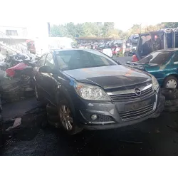 opel astra h classic sedán (a04) del año 2010