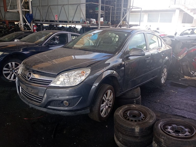opel astra h classic sedán (a04) del año 2010