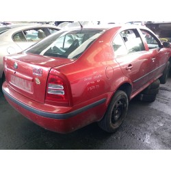 skoda octavia berlina (1u2)(1997) del año 2002
