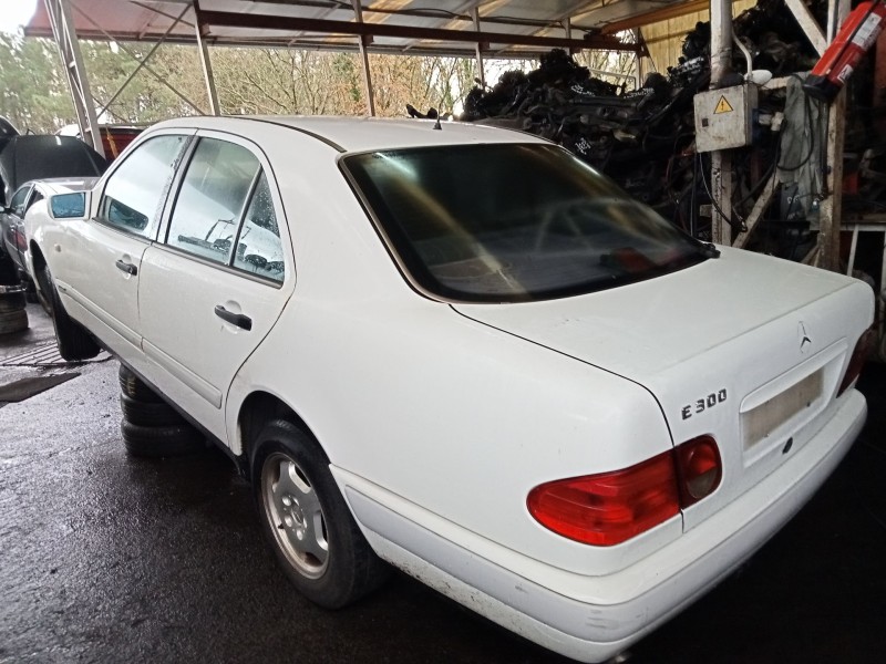 mercedes-benz clase e (w210) del año 1997