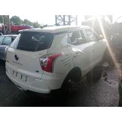 ssangyong tivoli del año 2015