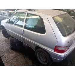 citroën saxo (1996) del año 2000