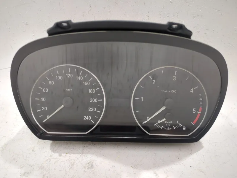 Recambio de cuadro completo para bmw serie 1 referencia OEM IAM 1041568  
