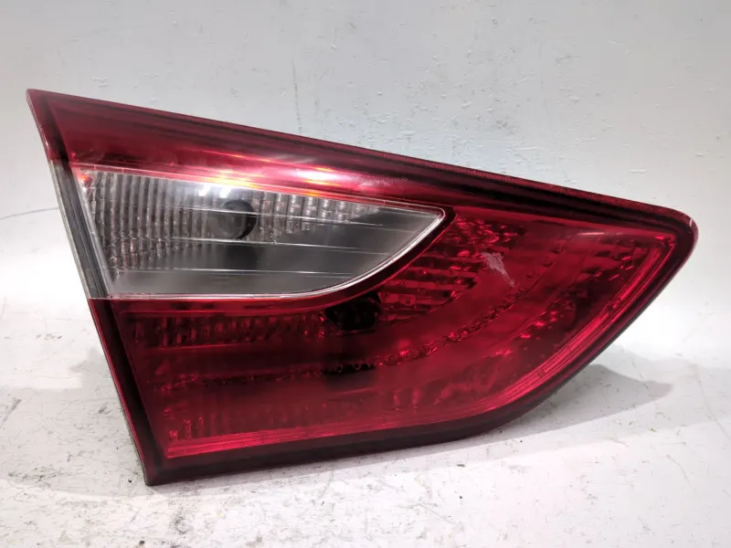 Recambio de piloto porton trasero izquierdo para hyundai i30 (gd) 1.4 crdi referencia OEM IAM 92403A50  