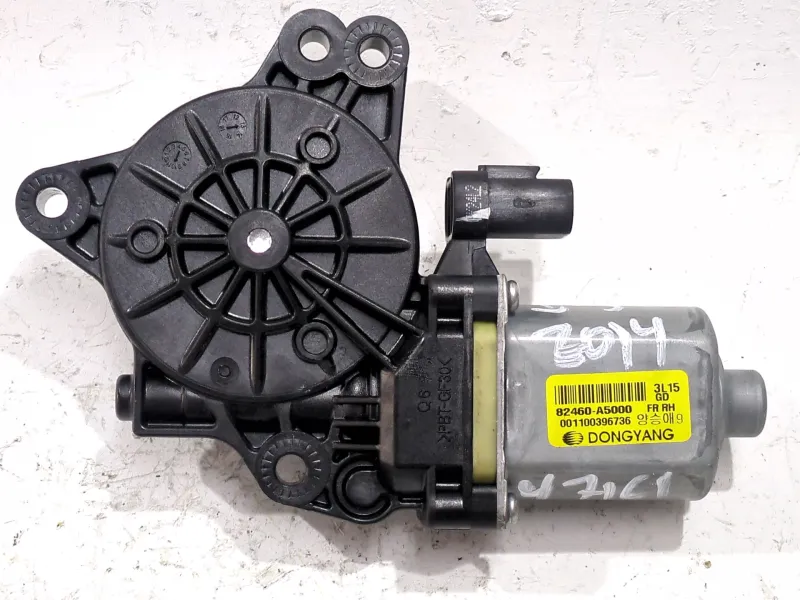 Recambio de motor elevalunas delantero derecho para hyundai i30 (gd) 1.4 crdi referencia OEM IAM 82460A5000  