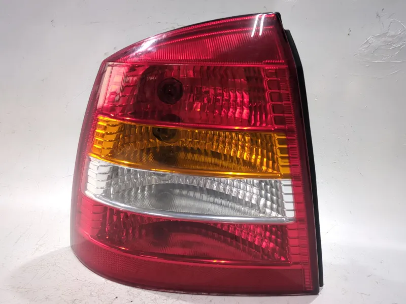Recambio de piloto trasero izquierdo para opel astra g berlina di referencia OEM IAM 290501  