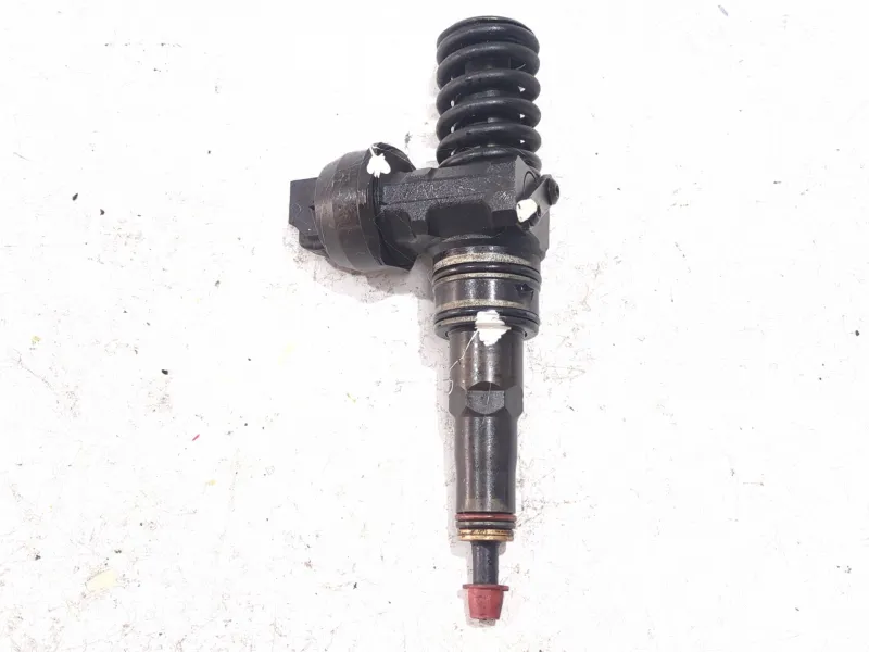 Recambio de inyector para volkswagen polo iv (9n1)(11.2001) 1.4 tdi referencia OEM IAM 038130073AJ 0414720037  
