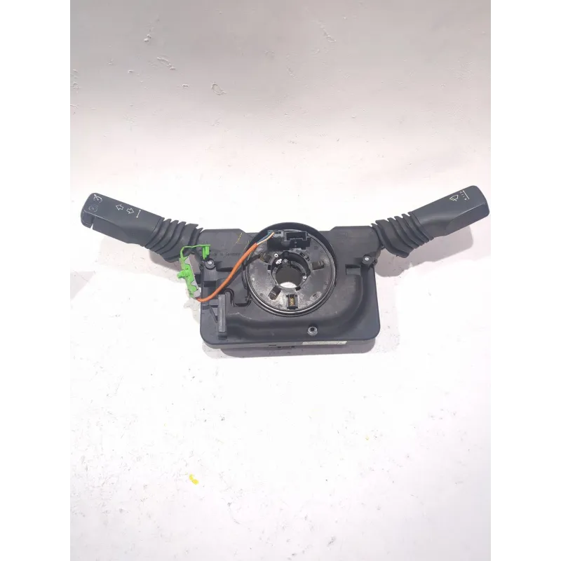 Recambio de mando multifuncion para opel astra h (a04) 1.9 cdti (l48) referencia OEM IAM 13197721  