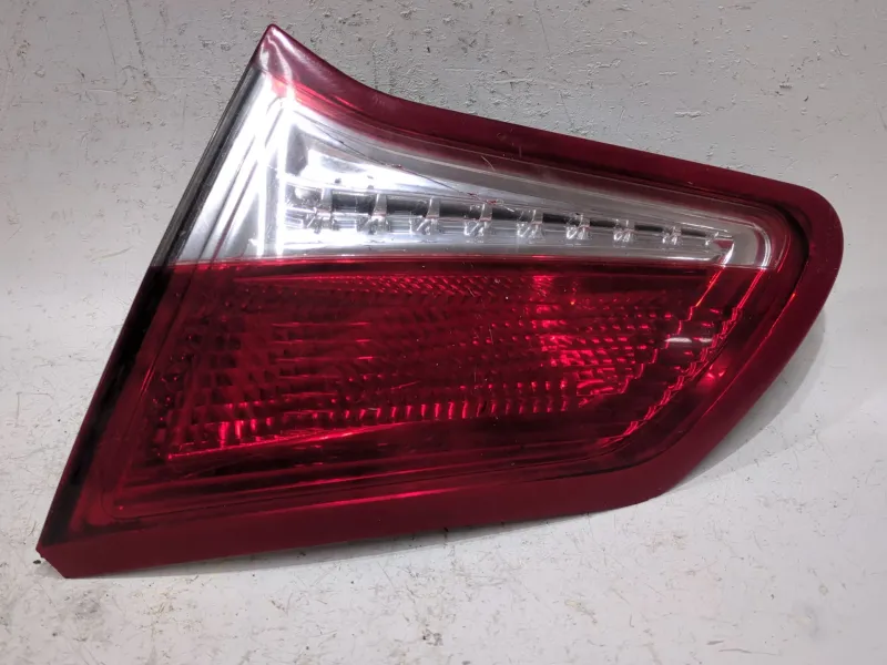 Recambio de piloto porton trasero derecho para citroën c4 (b7) hdi 90 referencia OEM IAM 9672155480  