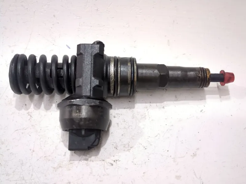 Recambio de inyector para seat ibiza iii (6l1) 1.9 tdi referencia OEM IAM 038130073AJ 0414720037  