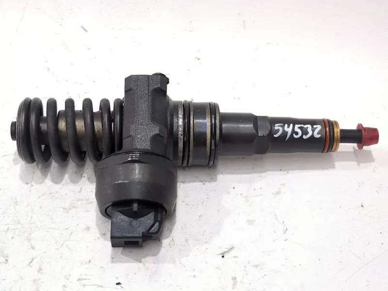 Recambio de inyector para seat ibiza iii (6l1) 1.9 tdi referencia OEM IAM 038130073AJ 0414720037  