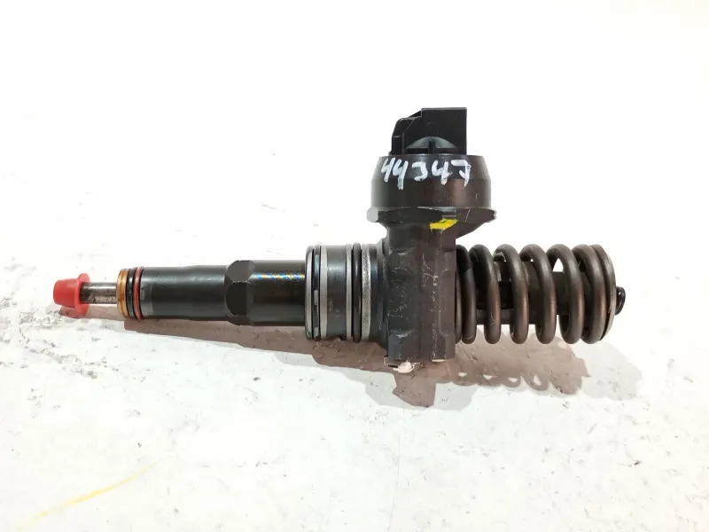 Recambio de inyector para volkswagen golf v (1k1) 2.0 tdi 16v 4motion referencia OEM IAM 038130073BJ  