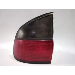 Recambio de piloto trasero izquierdo para renault safrane (b54)(1994) 2.2 si [2,2 ltr. - 101 kw cat] referencia OEM IAM 77008471