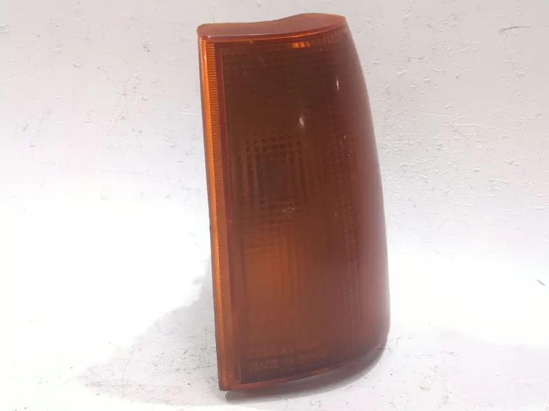 Recambio de piloto intermitente lateral delantero izquierdo para renault 9 (l42_) 1.4 (l422, l42c) referencia OEM IAM 6076M  