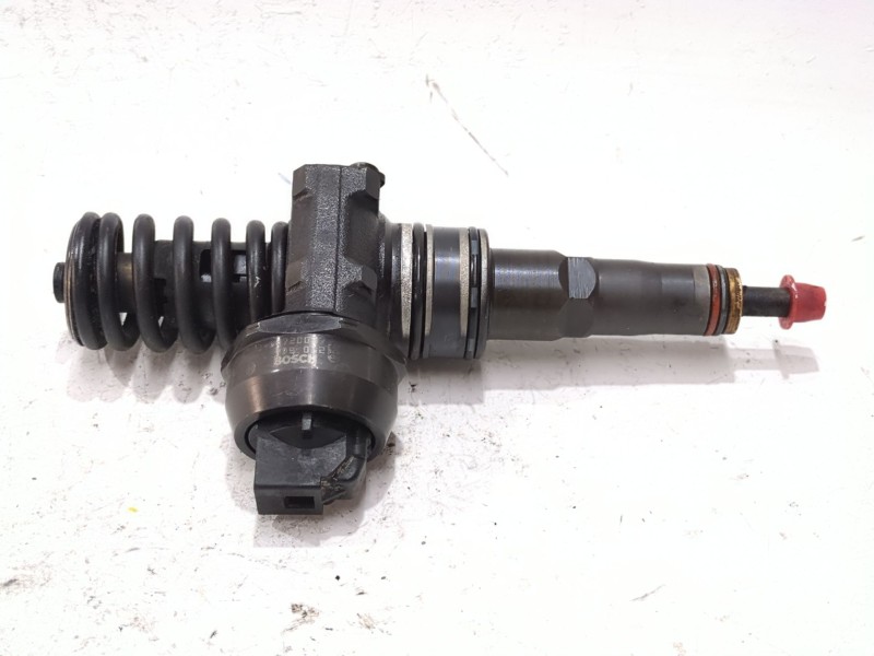 Recambio de inyector para volkswagen golf iv berlina (1j1)(1997) 1.9 tdi referencia OEM IAM 038130073AJ 0414720037  