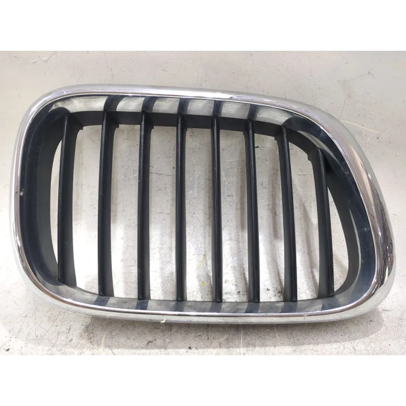 Recambio de rejilla paragolpes derecha para bmw 3 (e46) 320 d referencia OEM IAM 51138247676  