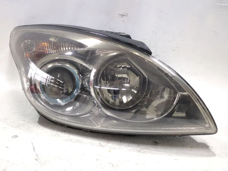 Recambio de faro delantero derecho para hyundai i30 (fd)(06.2007) 1.6 referencia OEM IAM 921022LXXX  