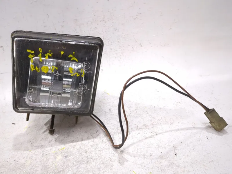 Recambio de faro antiniebla derecho para fiat uno (146)(1983) 1.0 referencia OEM IAM   