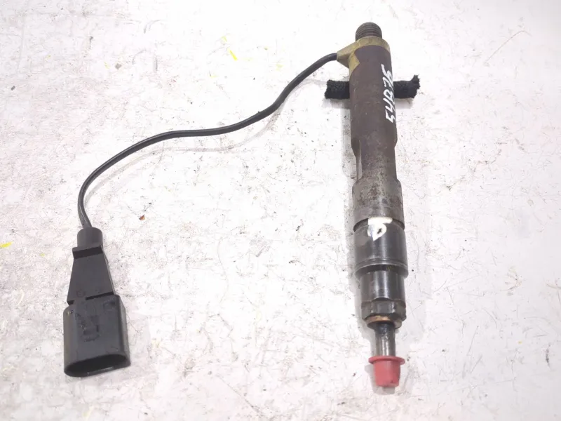 Recambio de inyector para seat ibiza iii (6l1) 1.9 sdi referencia OEM IAM 028130203C  
