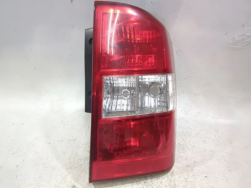 Recambio de piloto trasero derecho para kia carnival (1999) 2.9 td referencia OEM IAM 9244D1  