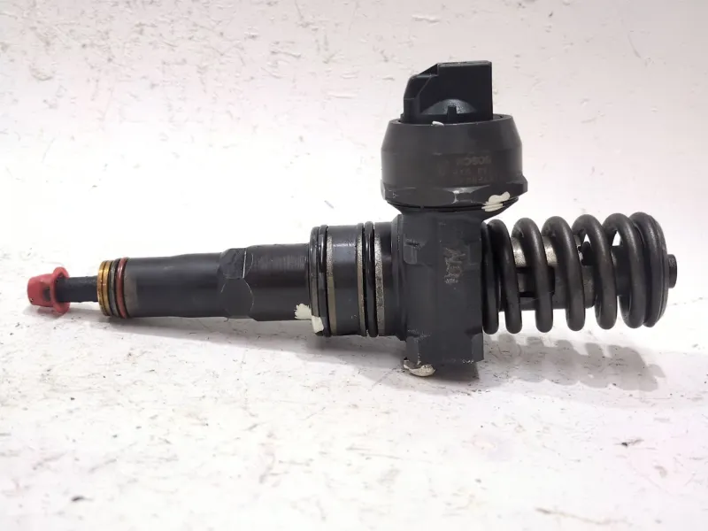 Recambio de inyector para seat ibiza iii (6l1) 1.9 tdi referencia OEM IAM 038130073AJ 0414720037  