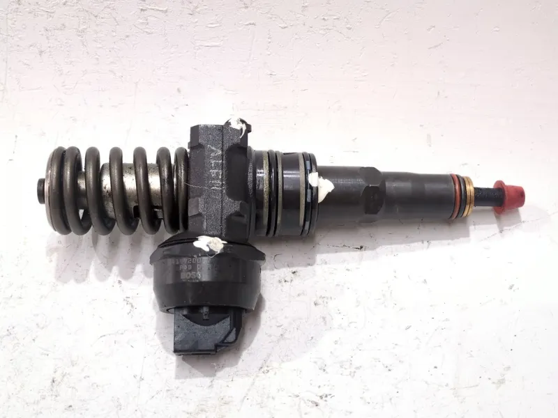Recambio de inyector para seat ibiza iii (6l1) 1.9 tdi referencia OEM IAM 038130073AJ 0414720037  