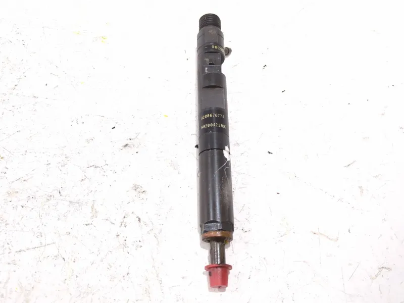 Recambio de inyector para renault clio iii dci referencia OEM IAM 0480AA18F64 8200676774  